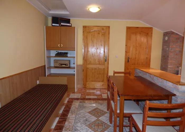 別荘 Csikos Vendeghaz *